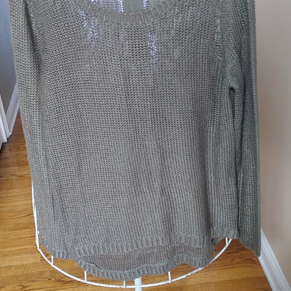 H&M Sweater - Picture 3 of 11